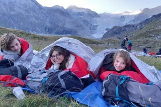 La semaine est complétée par une nuit en bivouac pour mettre en application la nuit ce que les jeunes ont appris le jour