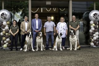Les invités officiels lors de l'ouverture du nouveau Barryland