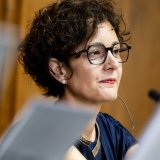 La motion transformée en postulat du Centre et du PLR (ici sa cheffe du groupe, Sonia Tauss-Cornut) a trouvé aux yeux de la majorité du Grand Conseil (photo d'archives). KEYSTONE/JEAN-CHRISTOPHE BOTT