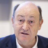 Les trois grandes préoccupations des entreprises sont la bureaucratie, la pénurie de main-d'oeuvre qualifiée et l'aménagement du territoire, a expliqué le vice-président de l'usam Pierre Daniel Senn KEYSTONE/ANTHONY ANEX