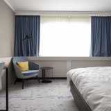 Après une baisse de 2,8% en février, le nombre de nuitées a depuis affiché une progression constante. En 2024, elles avaient crû de 2,6% à 42,8 millions de nuitées, portées par la clientèle étrangère. KEYSTONE/CHRISTIAN BEUTLER