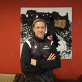 Reto Ziegler a troqué le survêtement rouge de joueur contre le noir de membre du staff au FC Sion.