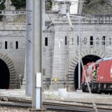 L'accessibilité au tunnel du Simplon depuis Brigue va être améliorée dès l'an prochain pour les automobilistes (photo d'illustration). KEYSTONE/JEAN-CHRISTOPHE BOTT