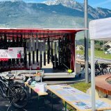 Une remorque de 40 vélos fera étape dans cinq villes du canton, accompagnée d’experts et d’un mécanicien vélo.