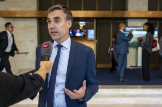 Le chef de la délégation suisse Felix Wertli a parlé d'"un moment difficile" après l'échec des pourparlers contre la pollution plastique à Genève. KEYSTONE/MARTIAL TREZZINI