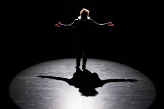 Parmi les onze projets primés, quatre concernent les arts de la scène. Ils sont portés par Les Culturés, la Compagnie Ayamo, la Compagnie Brosse Adam et le Collectif Ljubav i Pobuna (image d'illustration). KEYSTONE/VALENTIN FLAURAUD