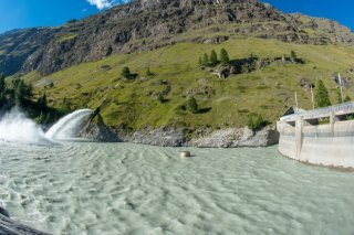 La société Grande Dixence est porteuse du projet de barrage dit du "Gornerli", qui doit voir le jour au-dessus de Zermatt (VS). (image d'illustration) KEYSTONE/MAXIME SCHMID