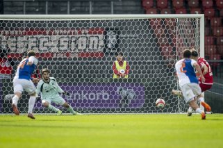Donat Rrudhani ouvre le score pour le FC Sion sur pénalty