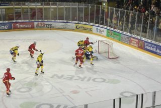 Les Sierrois ont beaucoup vendangé devant les cages de Loïc Perrin