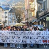 L'initiative de Sarah Andereggen (tout à gauche) a réuni près de 140 personnes au coeur de Monthey. fazw