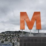 En accord avec le nouveau rythme des actions, Migros Magazine, y compris les suppléments d'offres du supermarché et de Denner, sera désormais distribué le mercredi. KEYSTONE/GAETAN BALLY