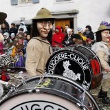 Les carnavals comme ici à Monthey en 2009, ont été sensibilisés au risque d'incendie après la catastrophe de Crans-Montana (archives). KEYSTONE/JEAN-CHRISTOPHE BOTT