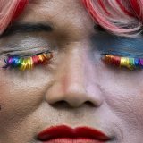 Le plan d’action vise à réduire les crimes de haine et autres actes de violence et de discrimination envers les personnes LGBTIQ (archives). KEYSTONE/EPA/NARENDRA SHRESTHA