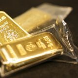 En l'espace d'une semaine, l'once d'or a bondi de près de 10%, sur un mois de plus de 22% et quasiment doublé sur un an (archives). KEYSTONE/EPA/CHRISTOPHER NEUNDORF