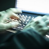 Le SRC doit disposer de nouveaux outils pour déceler les menaces graves pour la Suisse (archives). KEYSTONE/DPA/PHILIP DULIAN