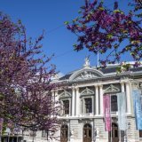 Le Grand Théâtre de Genève veut faire vivre durablement une partie de ses costumes auprès du public (archives). KEYSTONE/MARTIAL TREZZINI