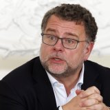 Le président de l'Union des associations patronales genevoises (UAPG) Pierre-Alain L'Hôte estime que les syndicats acceptent déjà des exceptions au salaire minimum pour les étudiants dans les branches où ces dérogations ont été prévues (archives). KEYSTONE/SALVATORE DI NOLFI