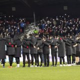 Le staff valaisan s'est réuni autour du rond central lors de la minute de silence.