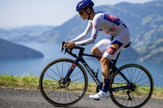 Oscar Onley durant le Tour de Suisse 2025 KEYSTONE/GIAN EHRENZELLER