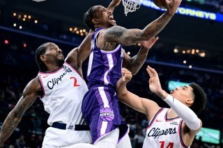 L'image est trompeuse: Yanic Konan Niederhäuser (à droite) et les Clippers ont dominé les Sacramento Kings mardi KEYSTONE/AP/Wally Skalij