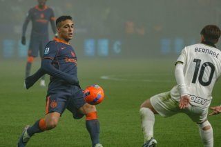 Lautaro Martinez (à gauche) et l'Inter ont battu Parme mercredi KEYSTONE/EPA/Lorenzo Cattani