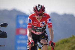 Après sa victoire sur le dernier Tour d'Espagne, Jonas Vingegaard vise un premier sacre sur le Giro (archives). KEYSTONE/AP/MANU FERNANDEZ