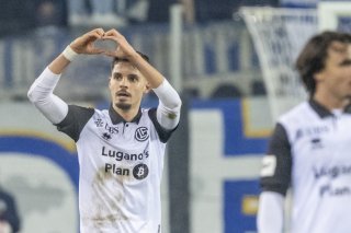 Auteur d'un triplé, Uran Bislimi a largement participé à la victoire de Lugano à Lucerne 5-2 dimanche en Super League. KEYSTONE/URS FLUEELER