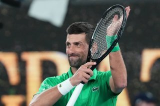 Novak Djokovic a maîtrisé son sujet lundi à Melbourne KEYSTONE/AP/Aaron Favila