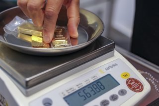 Les 31,1 grammes d'or n'ont jamais été aussi onéreux. (archive) KEYSTONE/EPA/CHRISTOPHER NEUNDORF