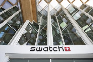 Si le déclin des ventes de Swatch Group s'est révélé moins sévère que redouté, l'assèchement de la rentabilité est sensiblement pire que prévu par les analystes (archives). KEYSTONE/PETER KLAUNZER