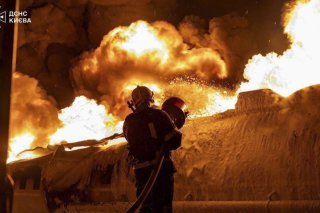 La Russie bombarde quotidiennement les villes ukrainiennes, dont la capitale Kiev (archives). KEYSTONE/EPA/STATE EMERGENCY SERVICE HANDOUT HANDOUT