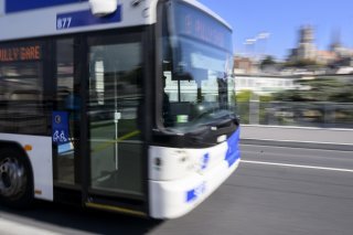 Les objectifs de la mesure vaudoise consistaient à réduire les besoins de mobilité, à privilégier les transports publics ou le vélo, ou encore à promouvoir le covoiturage ou l'autopartage (photo symbolique). Keystone/LAURENT GILLIERON