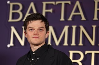 Robert Aramayo remporte le prix de meilleur acteur pour son rôle dans "I swear" aux Bafta britanniques. KEYSTONE/EPA/ANDY RAIN
