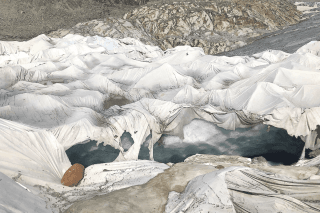 Le fond du glacier du Rhône à la fin de l'été