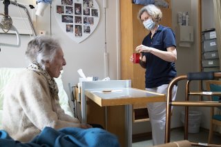 Le rapport provisoire du Canton prévoit entre 442 et 769 lits de long séjour en EMS supplémentaires d'ici 2035.