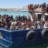Rome affirme qu'elle ne dispose plus de capacités d'accueil en raison des nombreux réfugiés arrivant par la Méditerranée. Sur la photo, un bateau avec 600 migrants accoste à Catane, en Sicile, le 12 avril dernier.