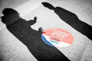 Un exemple d'affiche contre le harcèlement dans l'espace public